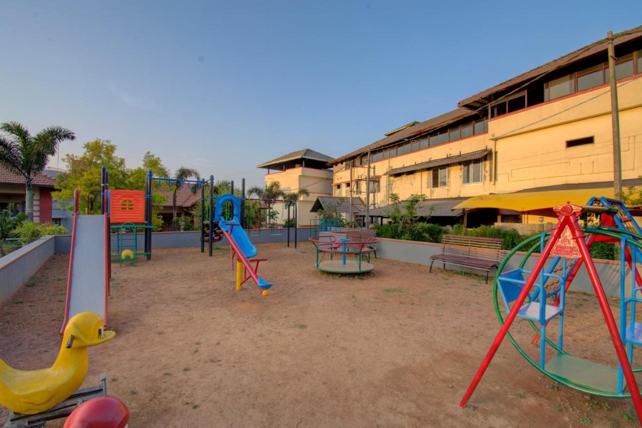 Woodstock Resorts Madikeri Exteriör bild